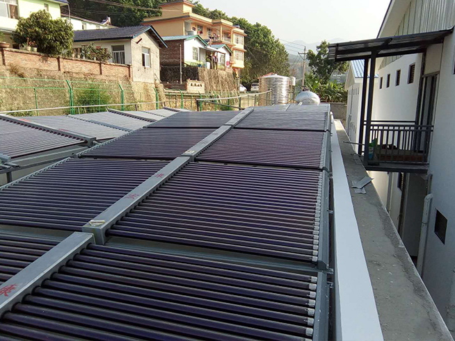 集中供熱太陽(yáng)能熱水器